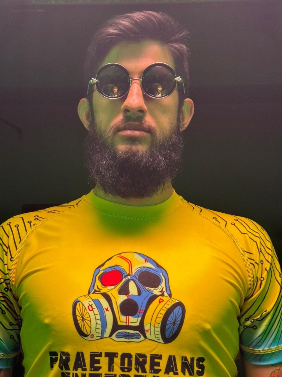 Gas mask tee